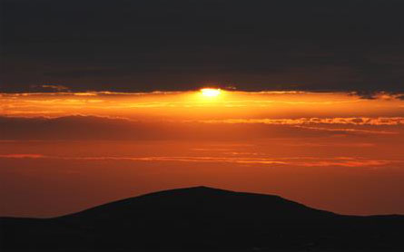 Pa ddyfyniad sy’n perthyn i’r llun?